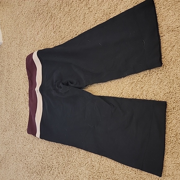 Crop Kick-Flair Lululemon pants - Picture 3 of 3